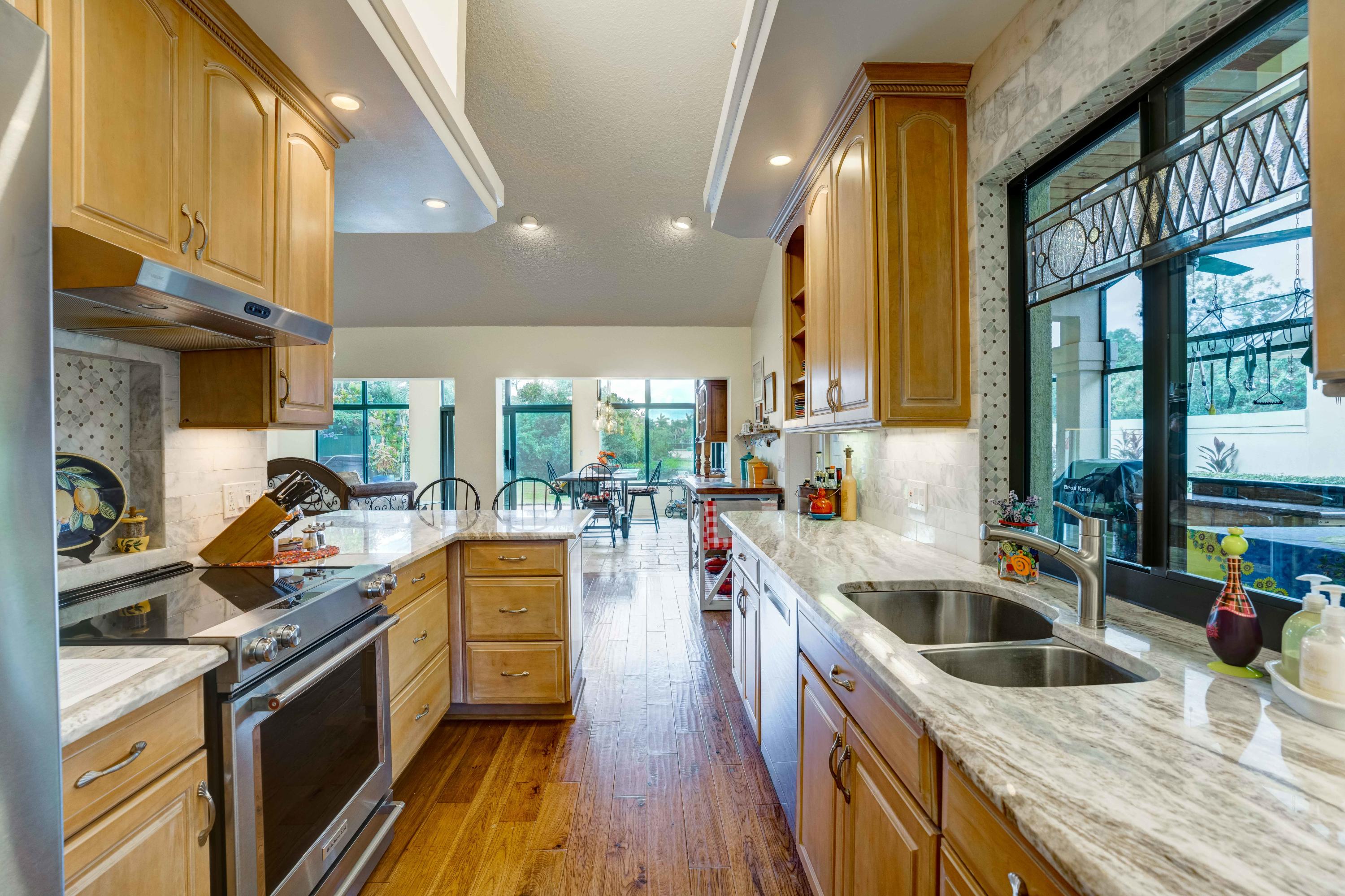 332 River Edge Road Jupiter, FL 33477 - Photo 14 of 103 Kitchen