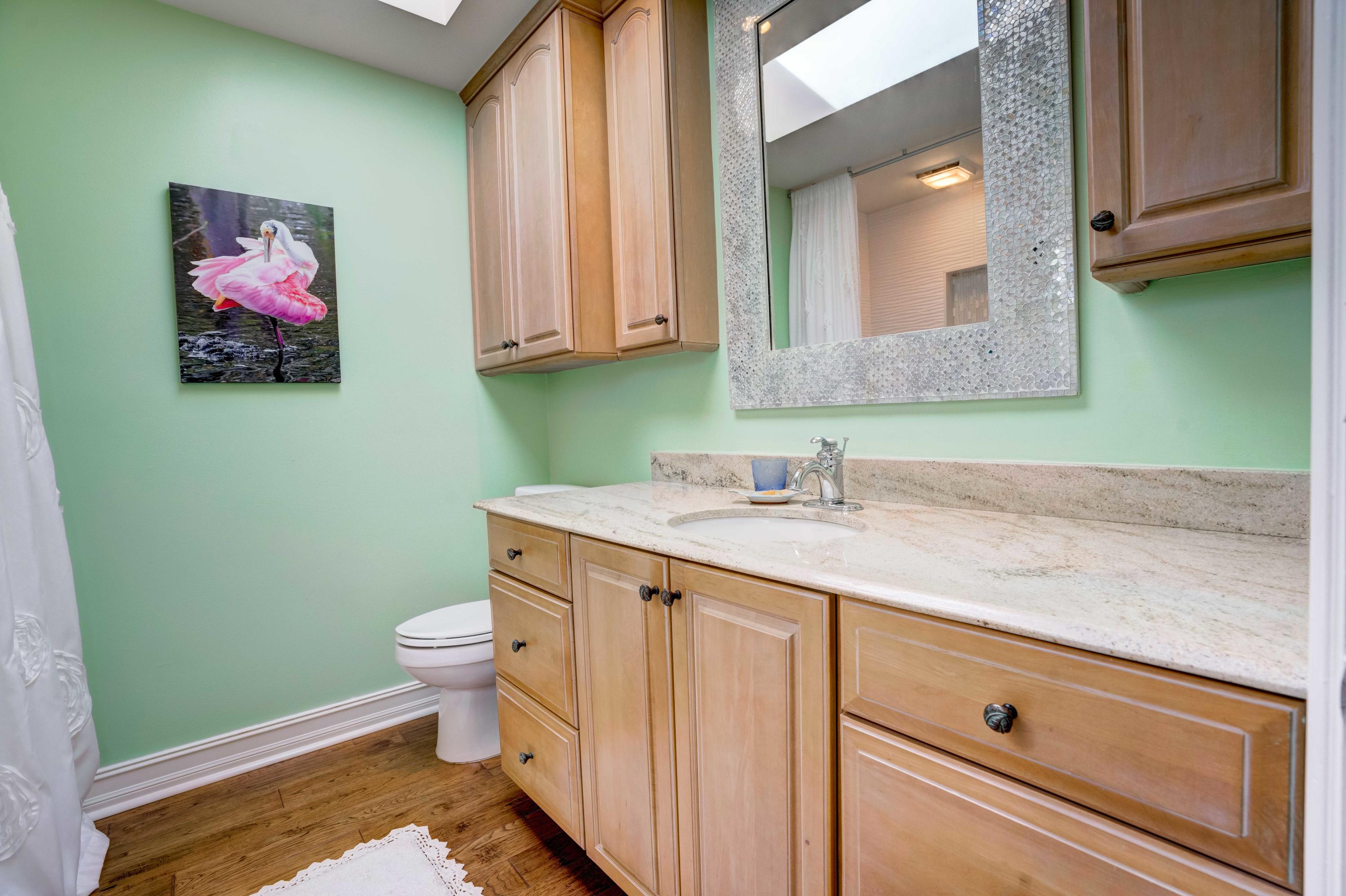 332 River Edge Road Jupiter, FL 33477 - Photo 21 of 103 Guest Bath