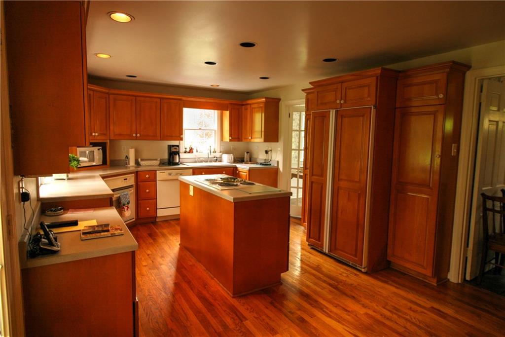 167 Topsfield Road Upper St. Clair, PA 15241 - Photo 6 of 15 Gallery Image 6
