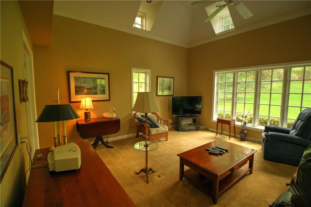 167 Topsfield Road Upper St. Clair, PA 15241 - Photo 9 of 15 Gallery Image 9