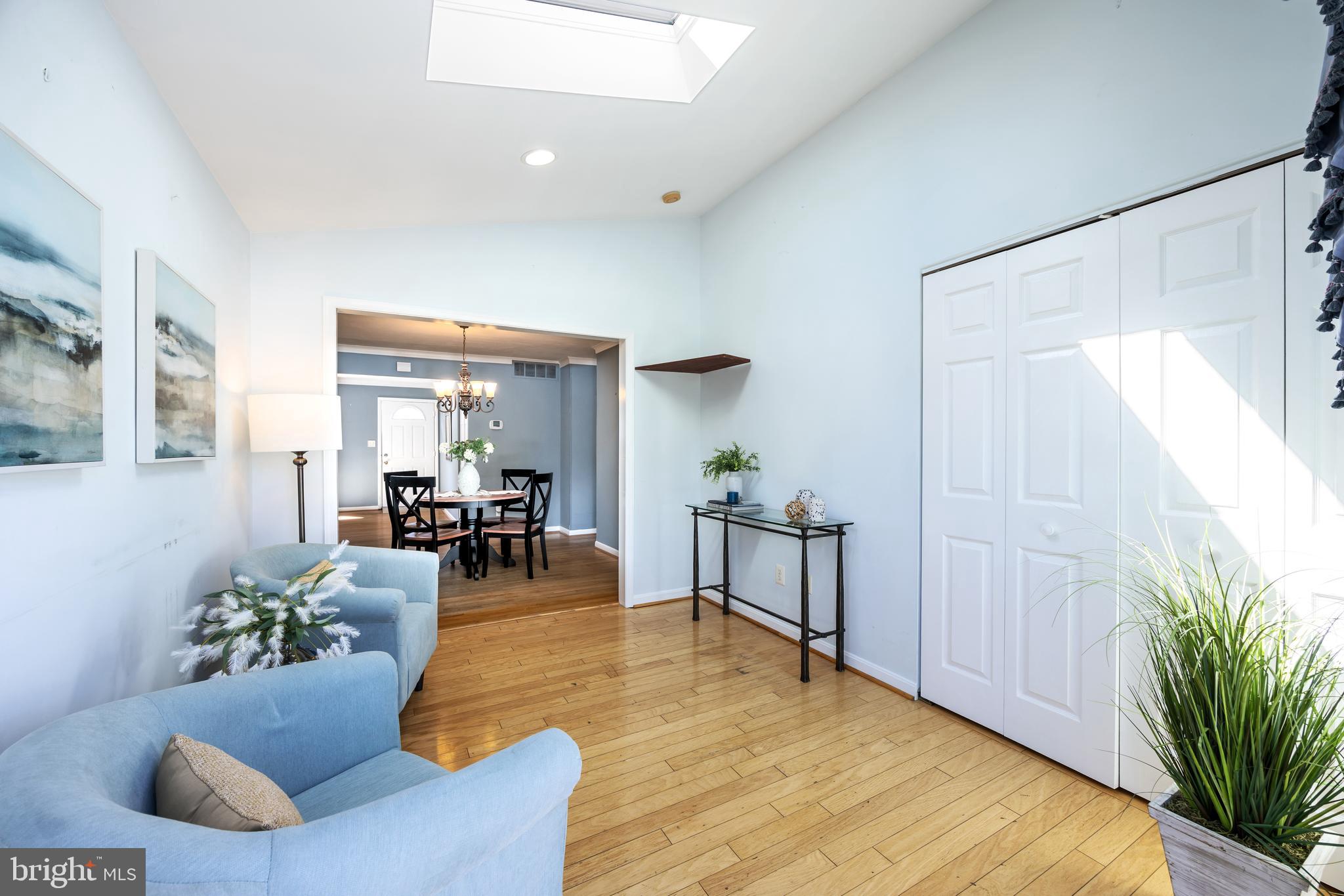 3816 Bayville Road Baltimore, MD 21220 - Photo 12 of 53 cozy seating with sunny accents