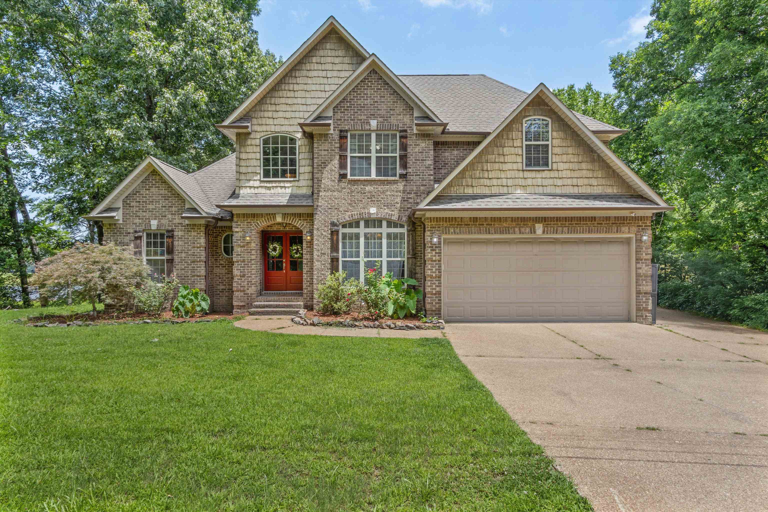 104 Springbrook Drive Jackson, TN 38305 - Photo 2 of 32