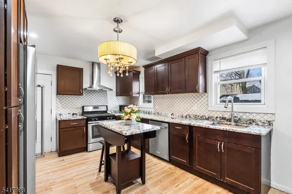 $429,900 | 218 Muhlenberg Place, Plainfield, NJ 07060