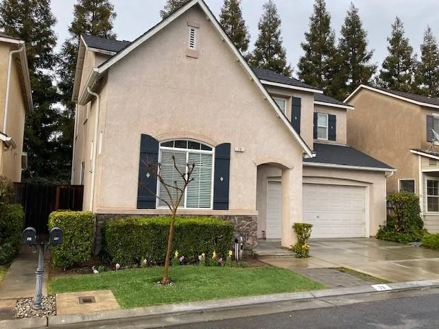 $495,000 | 73 West Bohemia Lane, Clovis, CA 93619