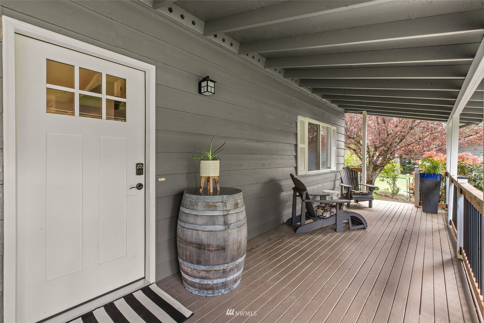 14627 Southeast 140th Street Renton, WA 98059 - Photo 4 of 33 a view of outdoor space with seating space