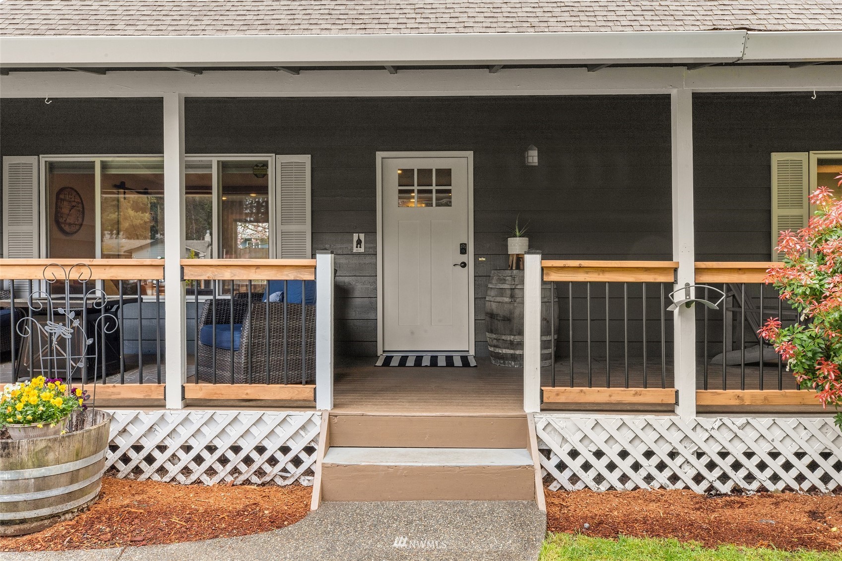 14627 Southeast 140th Street Renton, WA 98059 - Photo 5 of 33 front view of a house