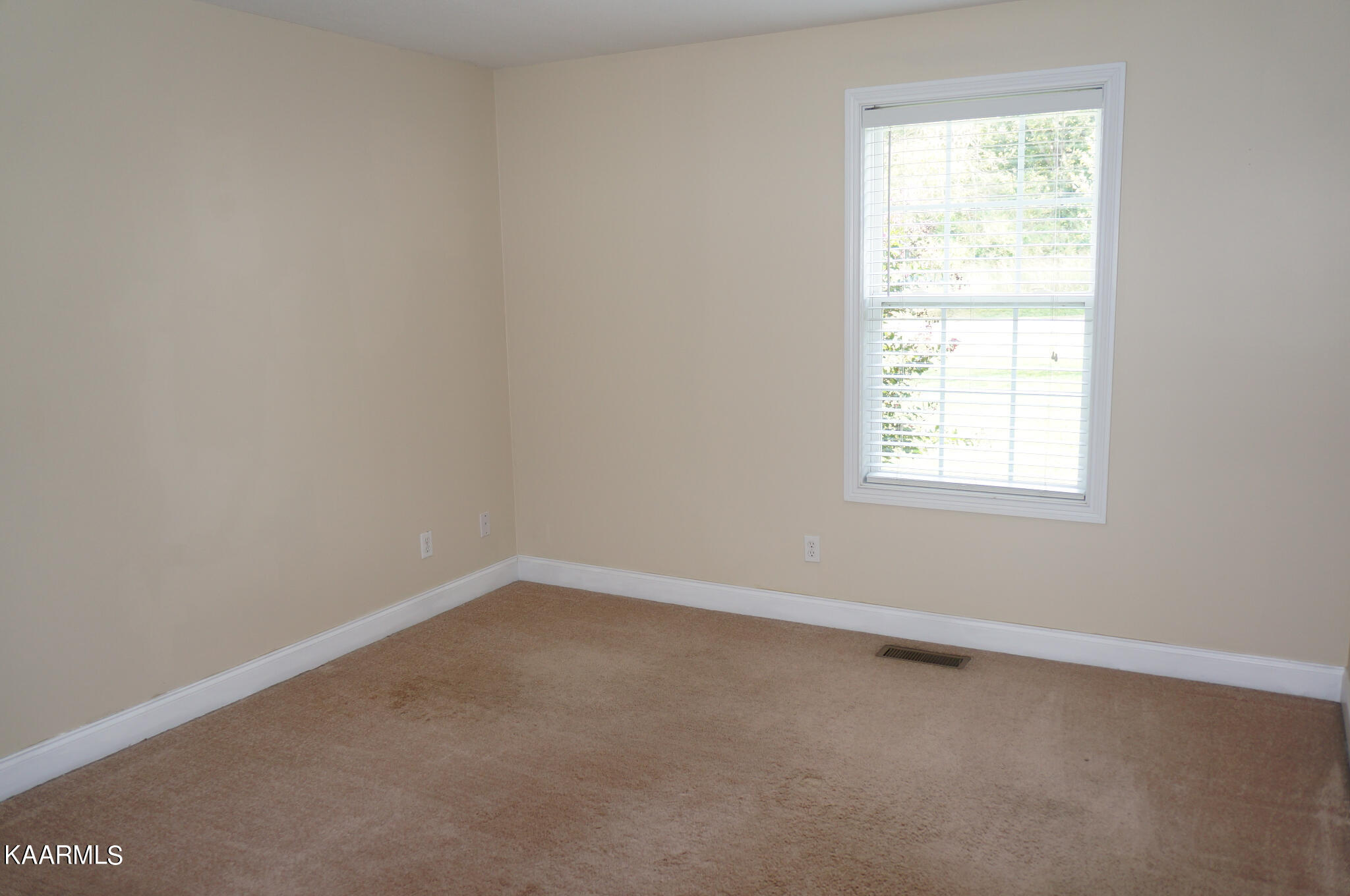 660 Craigs Chapel Road Greenback, TN 37742 - Photo 9 of 25 08