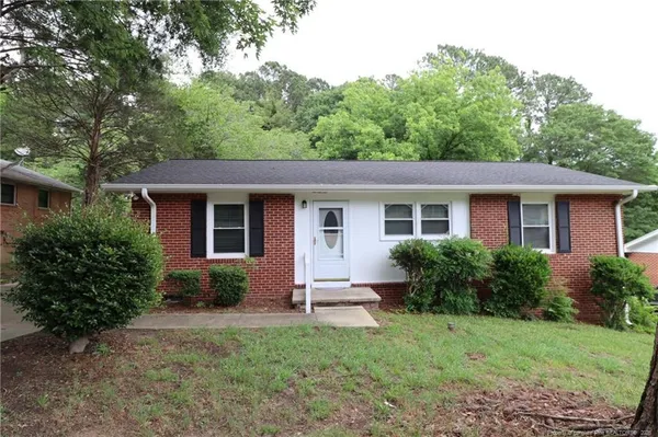 $1,400 | 829 Carlisle Street, Raleigh, NC 27610