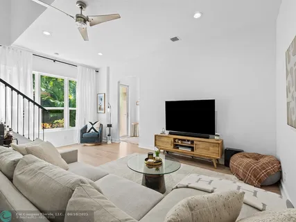 $870,000 | 1214 Southeast 1st Street, Fort Lauderdale, FL 33301