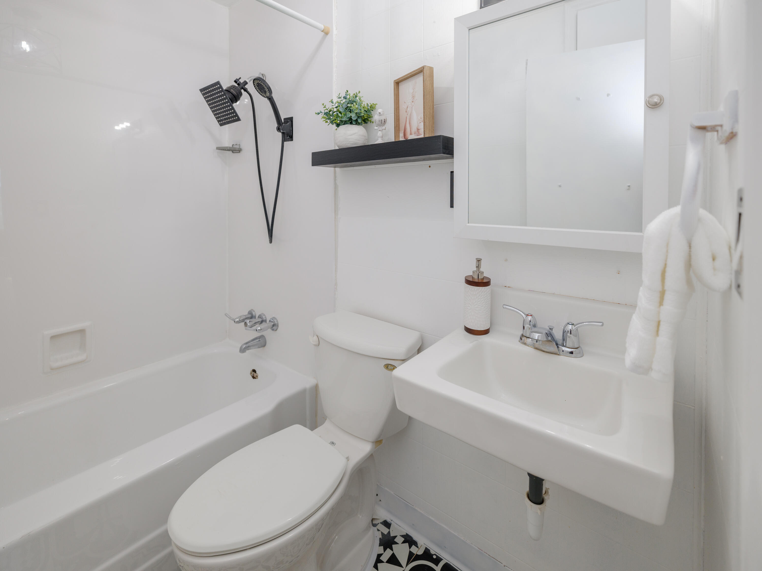 312 Schuring Road Portage, MI 49024 - Photo 13 of 22 312 Schuring Rd-115