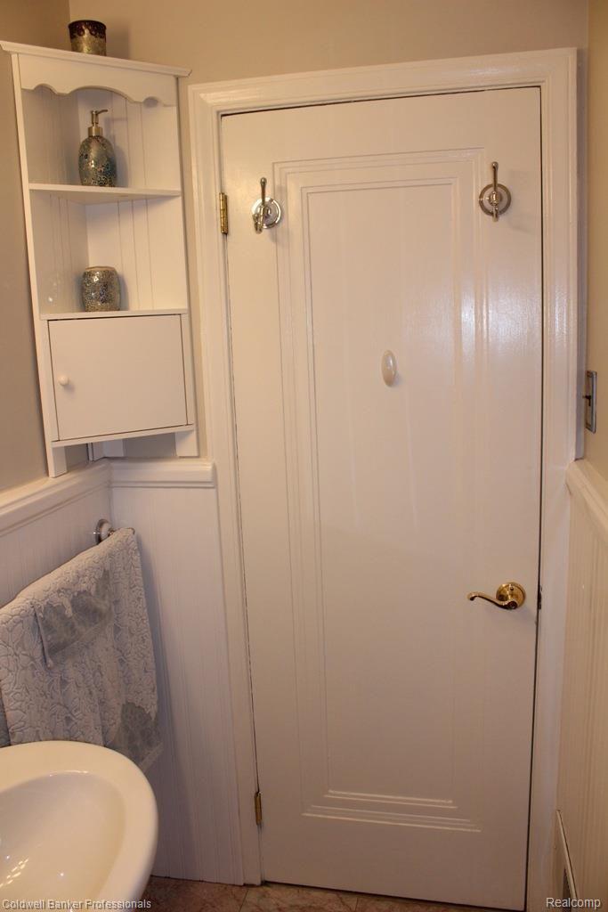1255 Hampton Road Grosse Pointe, MI 48236 - Photo 23 of 27 21.jpg