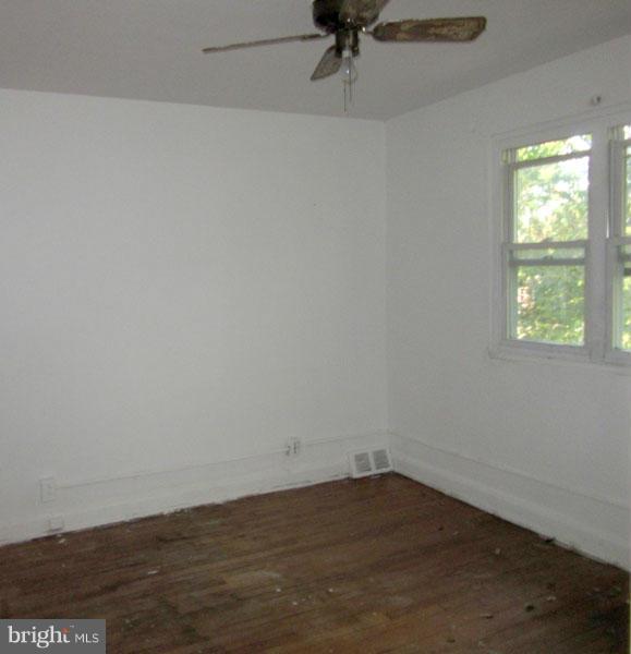 1714 Swansea Road Baltimore, MD 21239 - Photo 7 of 13 Bedroom