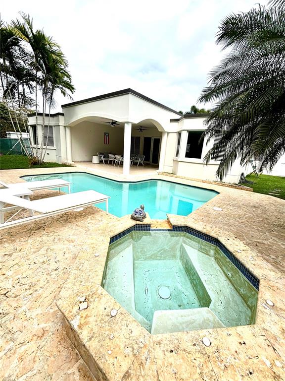 2 4th Street, Unit D9 Guaynabo, PR 00969 - Photo 17 of 31 Gallery Image 17