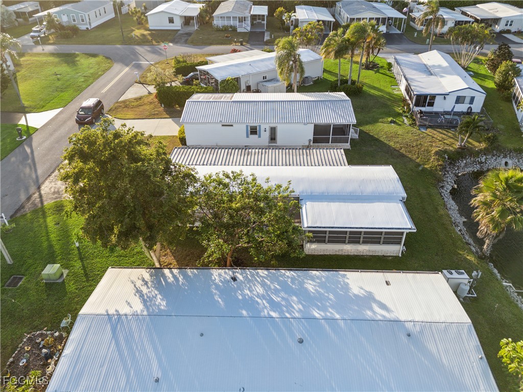 455 Cape Florida Way Naples, FL 34104 - Photo 7 of 35 a view of building