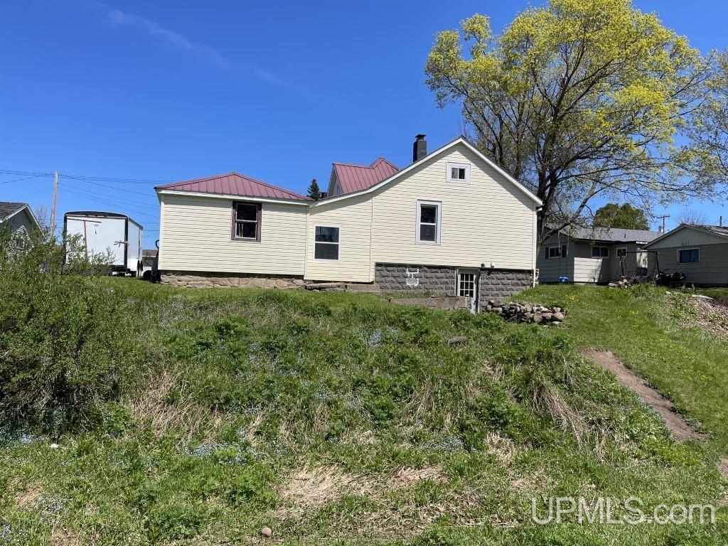 17 Meador Street L'Anse, MI 49946 - Photo 36 of 40