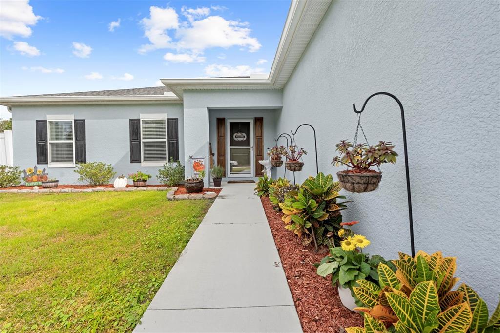 18062 Malibar Road Weeki Wachee, FL 34614 - Photo 7 of 48