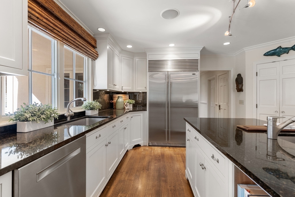 10 Queen Anne Road Hopkinton, MA 01748 - Photo 10 of 42 Gallery Image 10