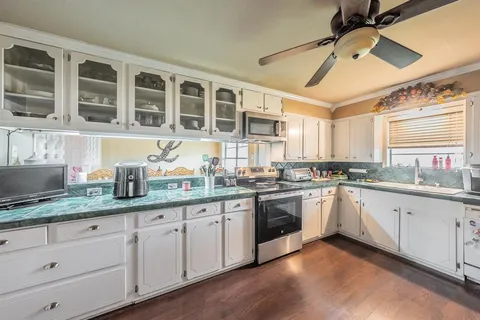 $249,990 | 613 Overlook Drive North, Kerens, TX 75144