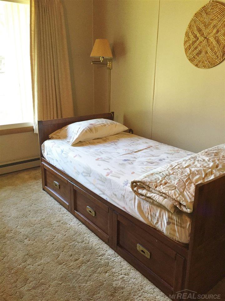 6646 North Lakeshore Road Palms, MI 48465 - Photo 20 of 45 31382442-19.JPG