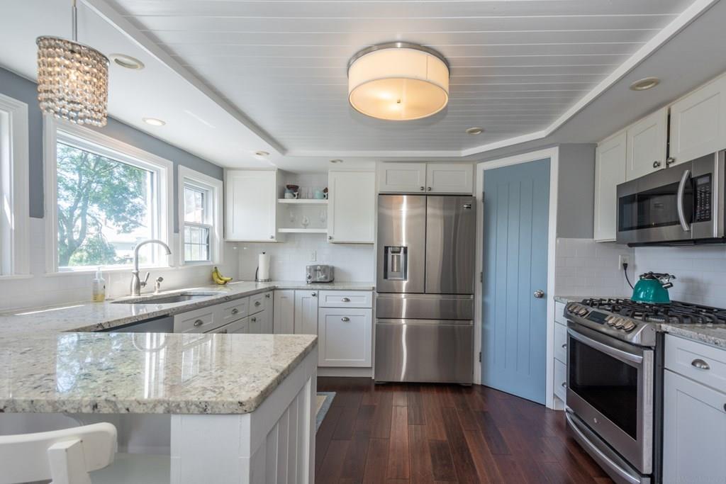 189 Spring Street Hull, MA 02045 - Photo 8 of 42