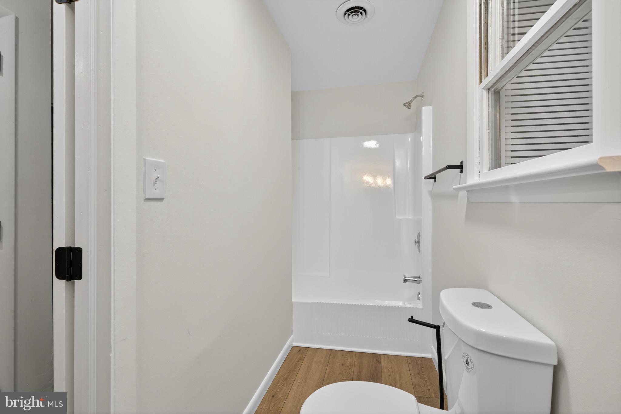 119 Oaks Road Oxford, PA 19363 - Photo 32 of 58 a bathroom with a shower a toilet and a sink