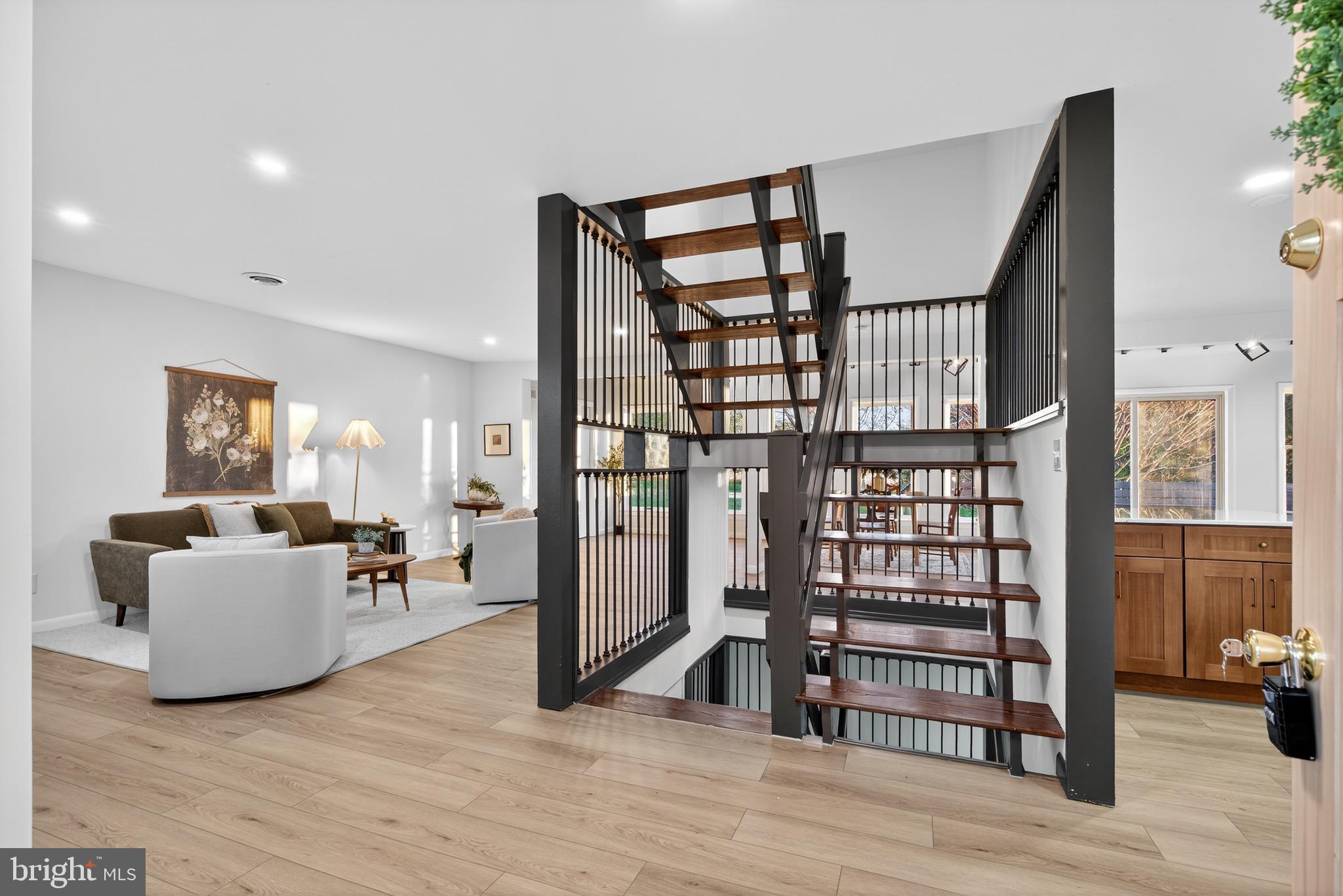 119 Oaks Road Oxford, PA 19363 - Photo 6 of 58 a livingroom with furniture and wooden floor