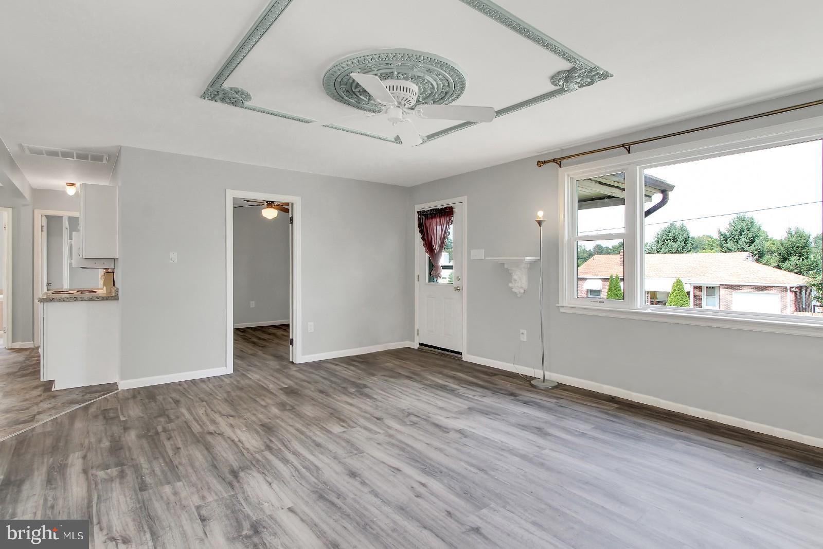 1150 Ruxton Road York, PA 17403 - Photo 3 of 26 Gallery Image 3