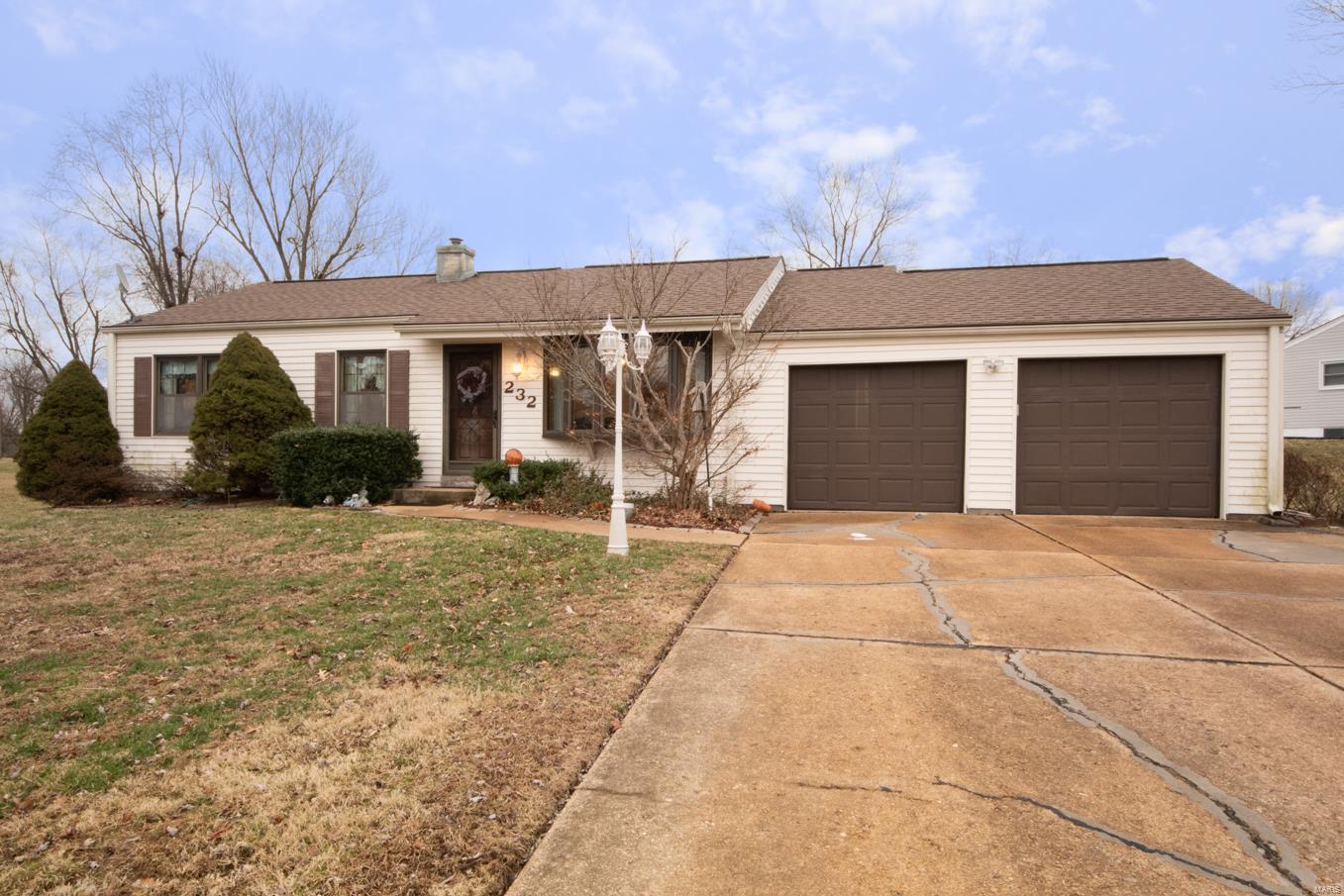 232 Dennison Drive Ballwin, MO 63021 - Photo 1 of 18