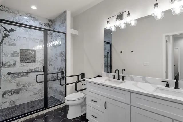 $625,000 | 10915 West Wisconsin Avenue, Wauwatosa, WI 53226