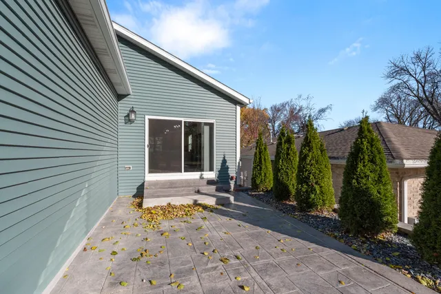 $625,000 | 10915 West Wisconsin Avenue, Wauwatosa, WI 53226