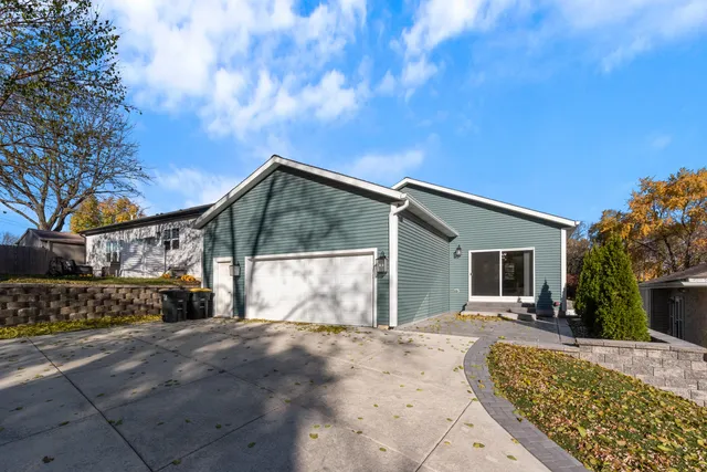 $625,000 | 10915 West Wisconsin Avenue, Wauwatosa, WI 53226