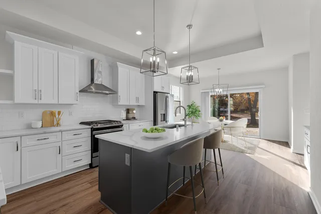 $625,000 | 10915 West Wisconsin Avenue, Wauwatosa, WI 53226