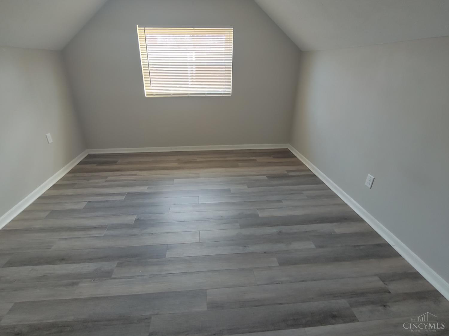 1067 Roxie Lane Cincinnati, OH 45224 - Photo 14 of 23 Gallery Image 14