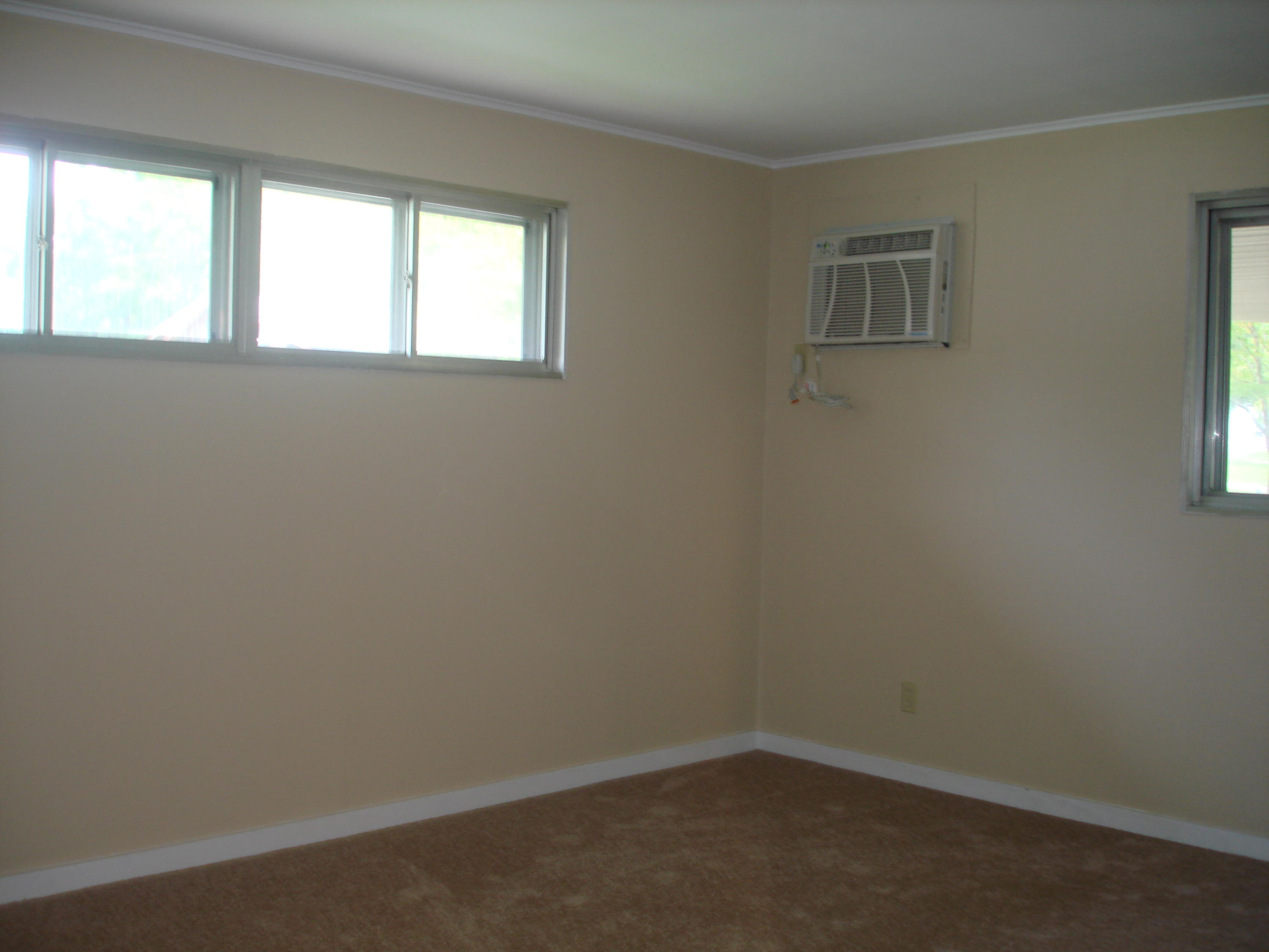 215 Butler Road Oak Ridge, TN 37830 - Photo 11 of 18 MASTER BEDROOM