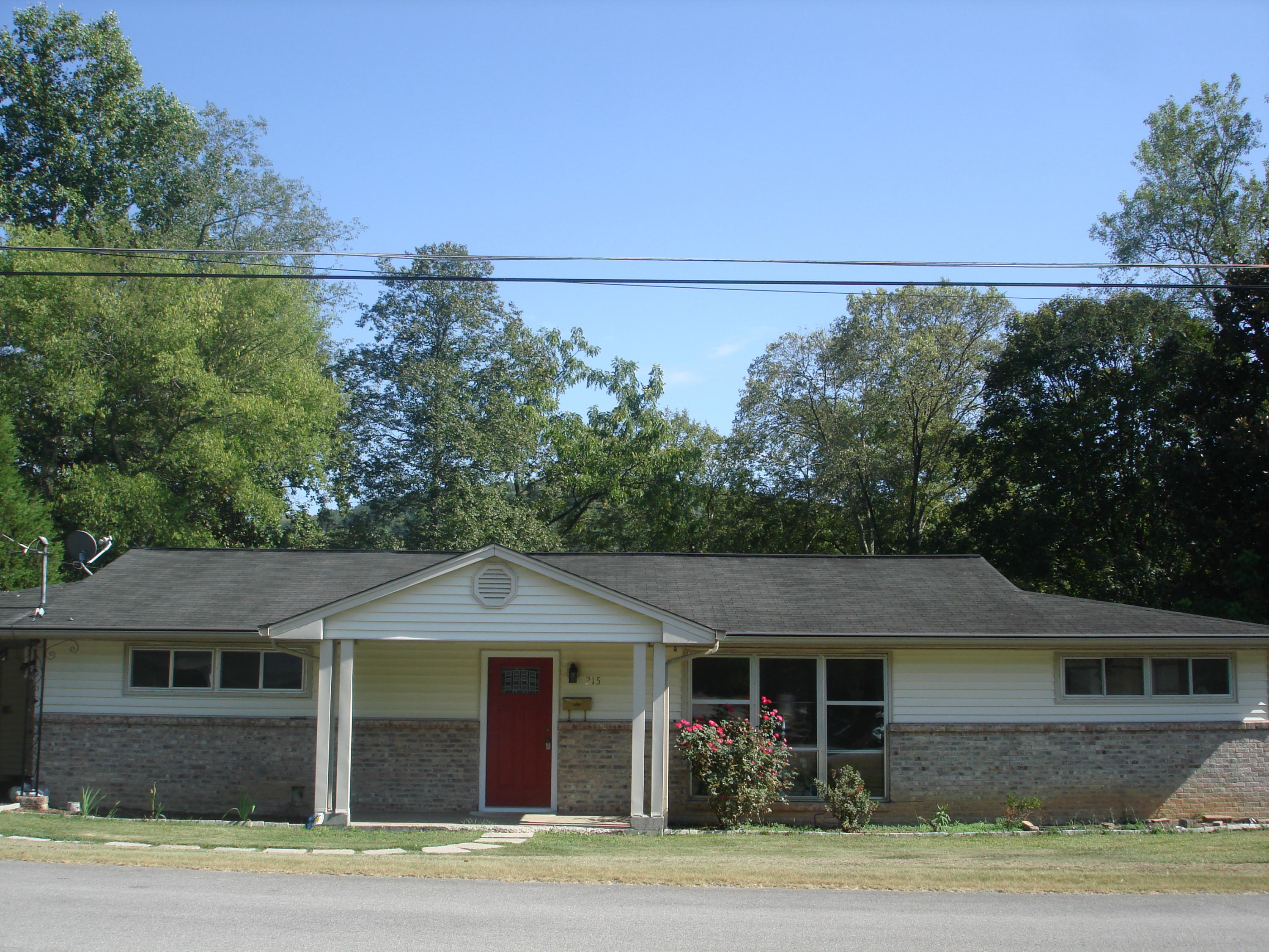 215 Butler Road Oak Ridge, TN 37830 - Photo 17 of 18 NEW FRONT DOOR TOO!