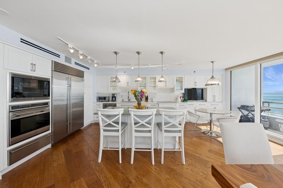 1400 South Ocean Boulevard, Unit 1106 Boca Raton, FL 33432 - Photo 11 of 82 Kitchen