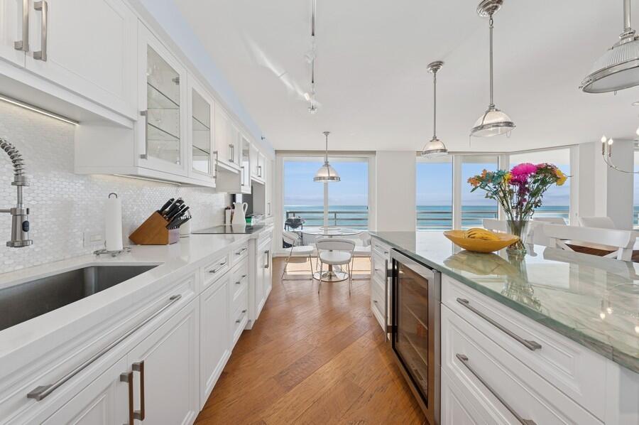 1400 South Ocean Boulevard, Unit 1106 Boca Raton, FL 33432 - Photo 14 of 82 Kitchen