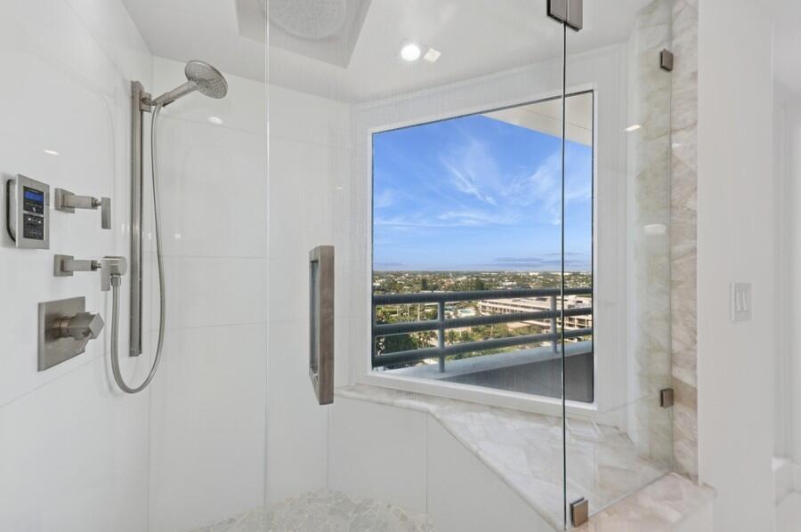 1400 South Ocean Boulevard, Unit 1106 Boca Raton, FL 33432 - Photo 23 of 82 Primary Bathroom