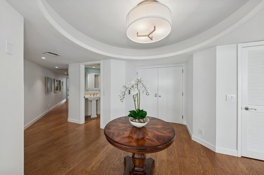 1400 South Ocean Boulevard, Unit 1106 Boca Raton, FL 33432 - Photo 39 of 82 Foyer / Entry