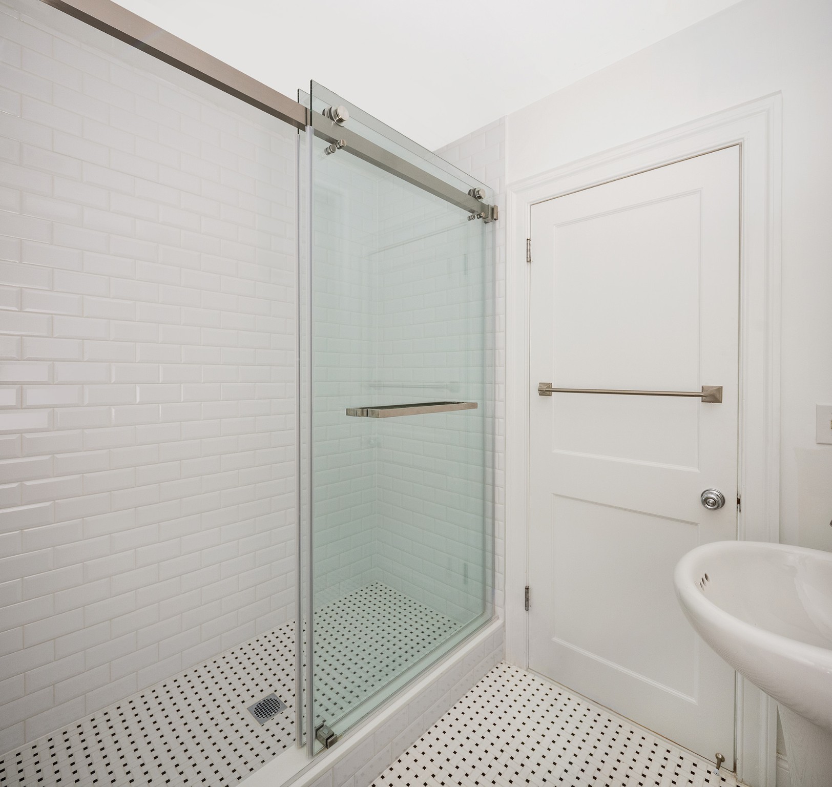 127 East 69th Street, Unit 4 Manhattan, NY 10021 - Photo 14 of 17 a bathroom with a bathtub and a shower