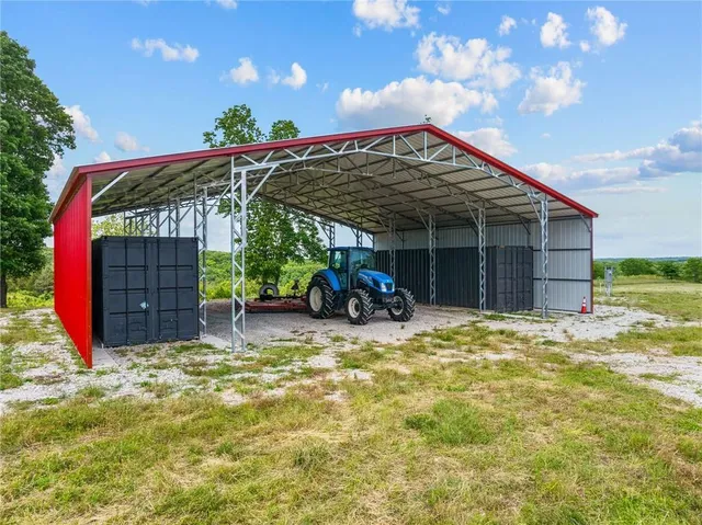 $1,200,000 | 2313 Flat Creek Road, Cape Fair, MO 65624