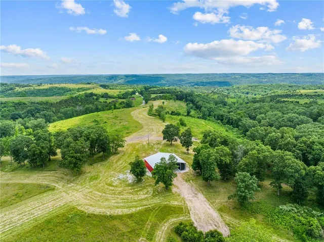 $1,200,000 | 2313 Flat Creek Road, Cape Fair, MO 65624