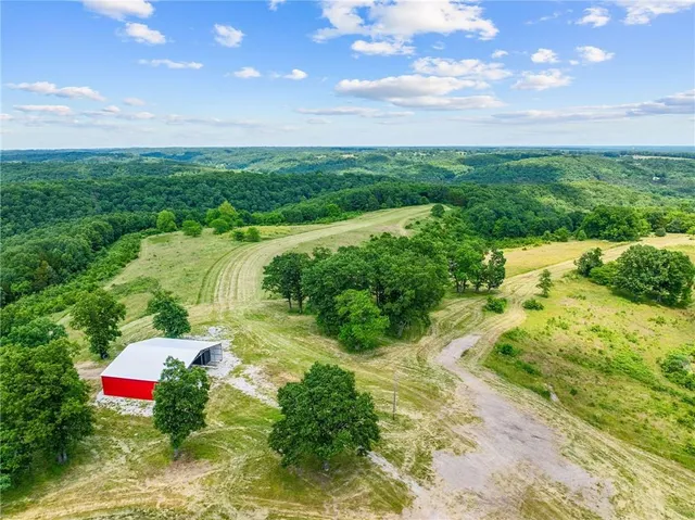 $1,200,000 | 2313 Flat Creek Road, Cape Fair, MO 65624