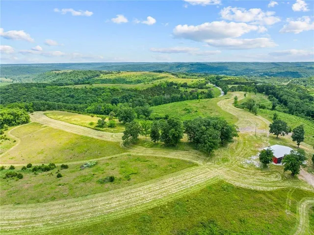 $1,200,000 | 2313 Flat Creek Road, Cape Fair, MO 65624