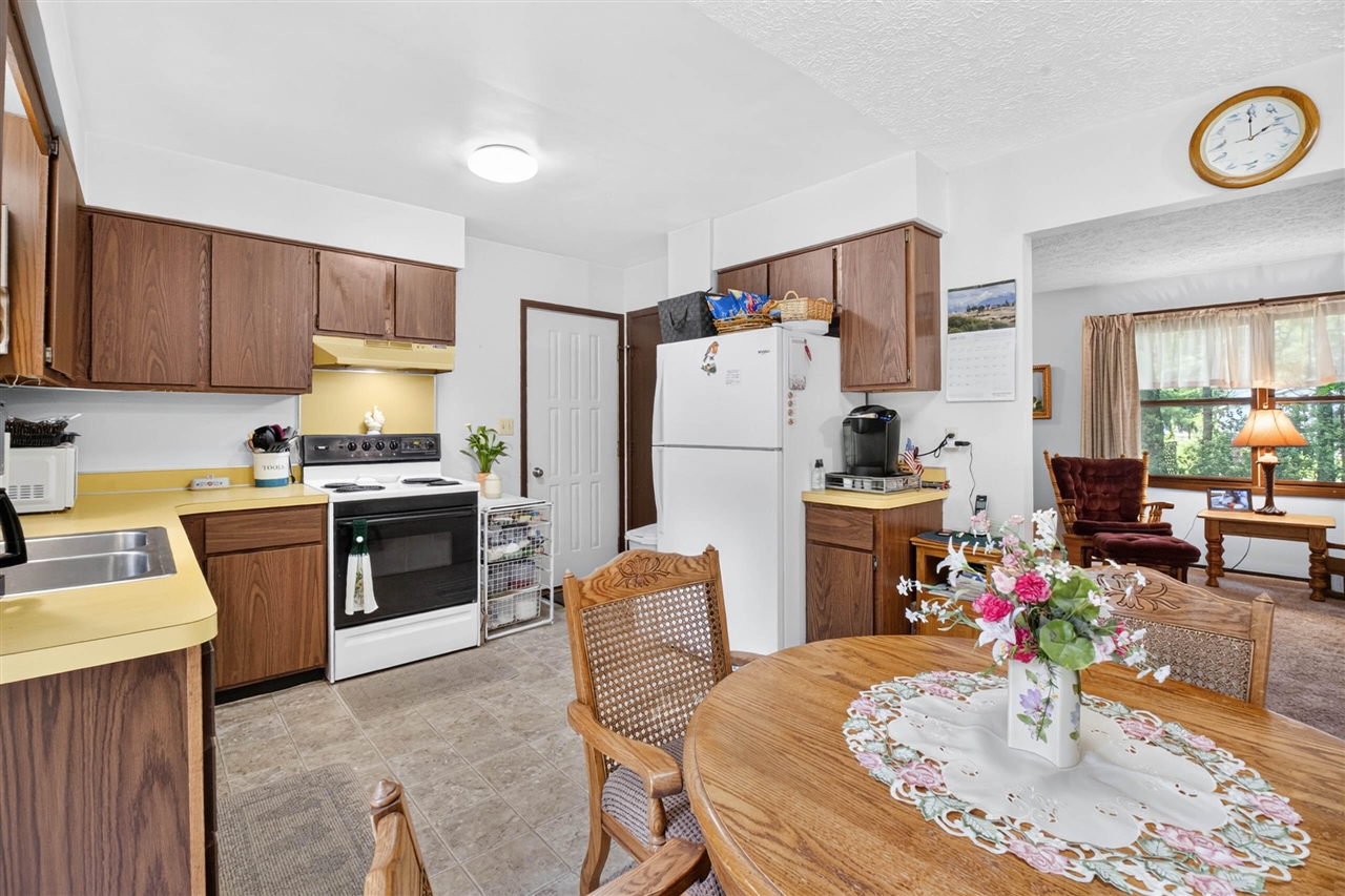 239 Pine Ridge Road Battle Creek, MI 49017 - Photo 17 of 45