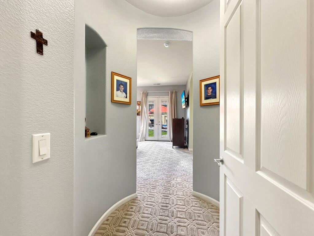 10555 Hampton Creek Drive Reno, NV 89521 - Photo 18 of 50 035