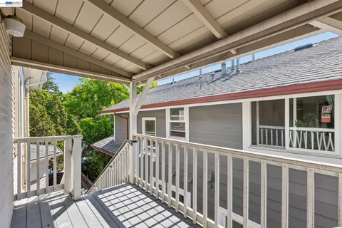 $1,595,000 | 2607 Alcatraz Avenue, Berkeley, CA 94618