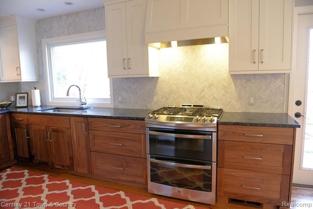 Kitchen 35.jpg