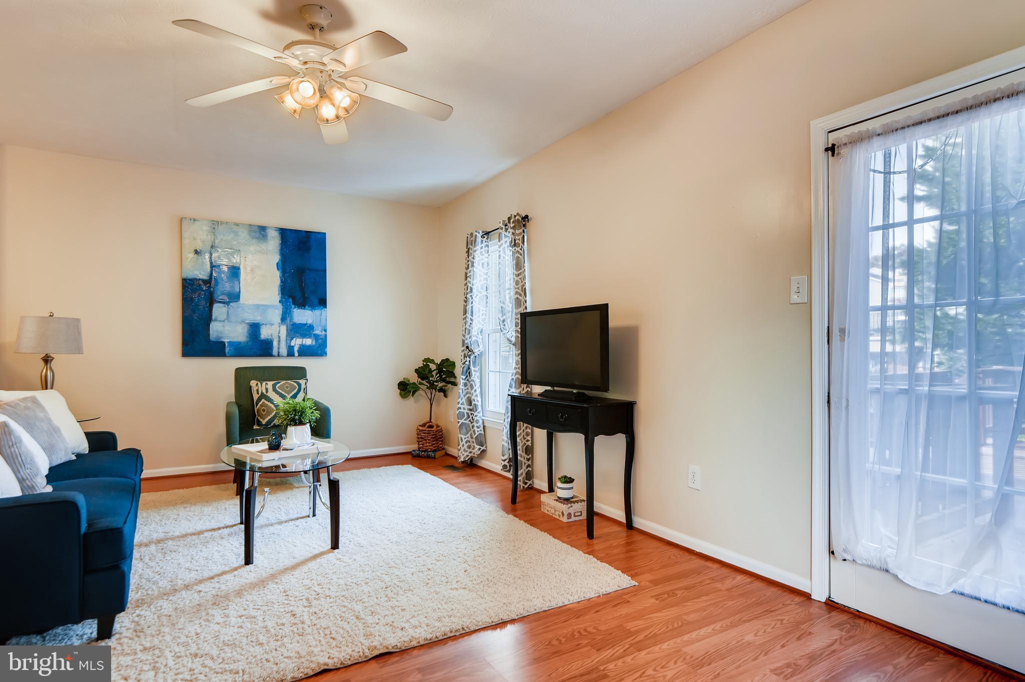 5334 Kelmscot Road Baltimore, MD 21237 - Photo 5 of 33 Living room