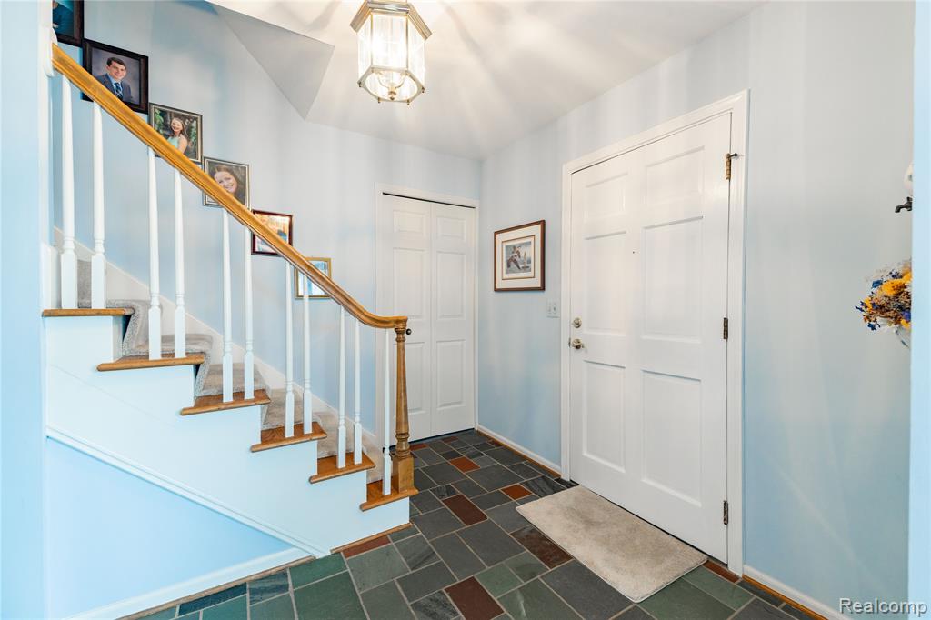 27758 Johnson Road Grosse Ile, MI 48138 - Photo 5 of 49